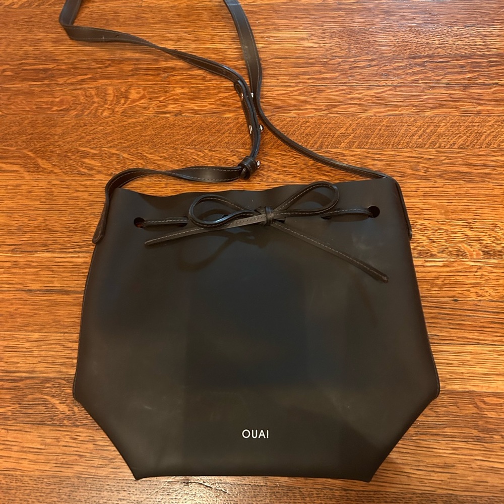 Gorgeous black leather bag
